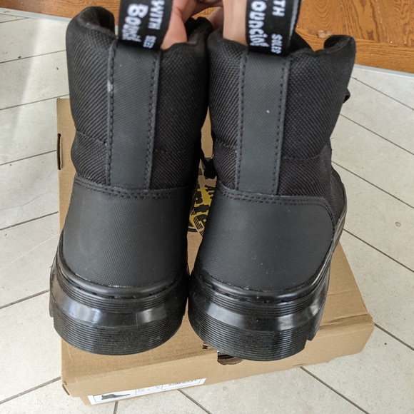 BNWT Dr. Martens Combs Boots - Picture 6 of 6